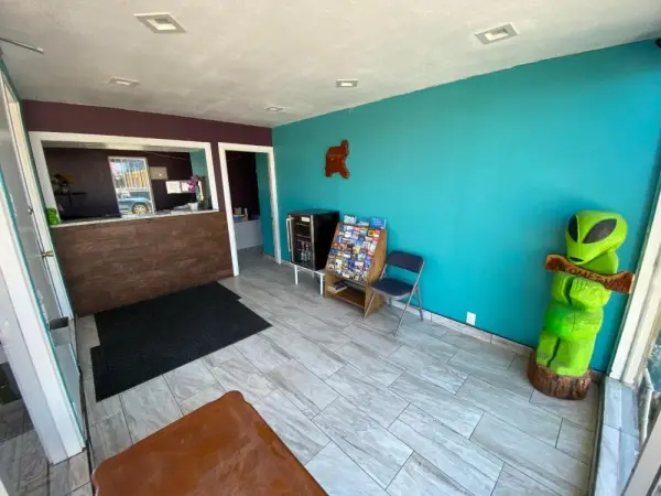 Budget Inn 10
