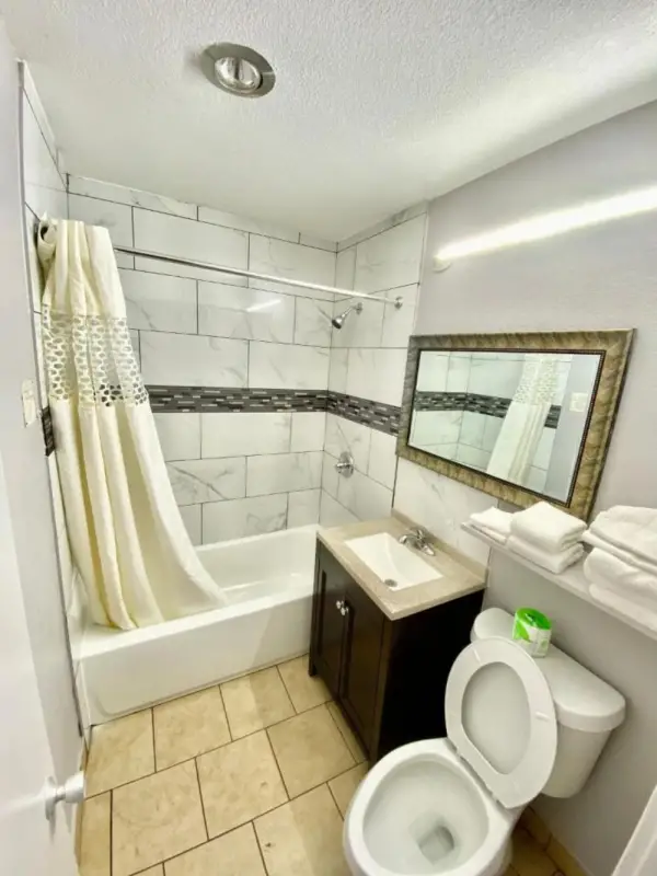 Budget Inn 5